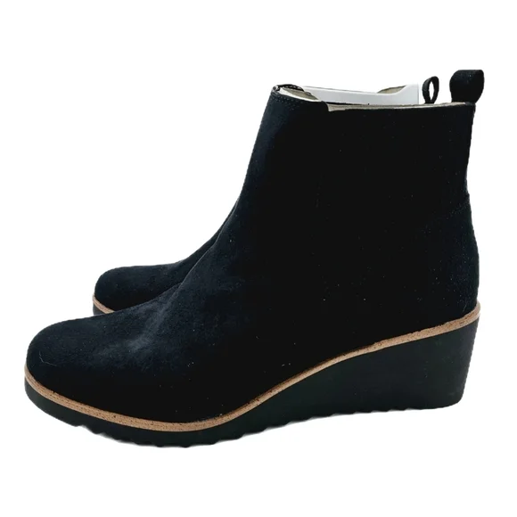 Lifestride Women's Black Microsuede Zenith Chelsea Wedge Ankle Booties Size 9 - Picture 2 of 12
